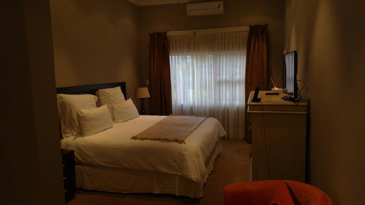 Woodridge Palms Boutique Hotel Swartruggens Exteriör bild